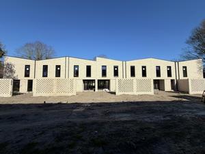 Voorgevel van nieuwbouw woning te Brugge (Assebroek) by Transparant Projects